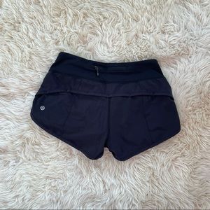 lululemon Speed Up Low-Rise Black Short 2.5”  size 0